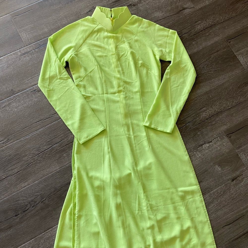 Ao Dai Vibrant Green Dress